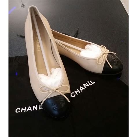 chanel two tone shoes 2019|chanel beige and black shoes.